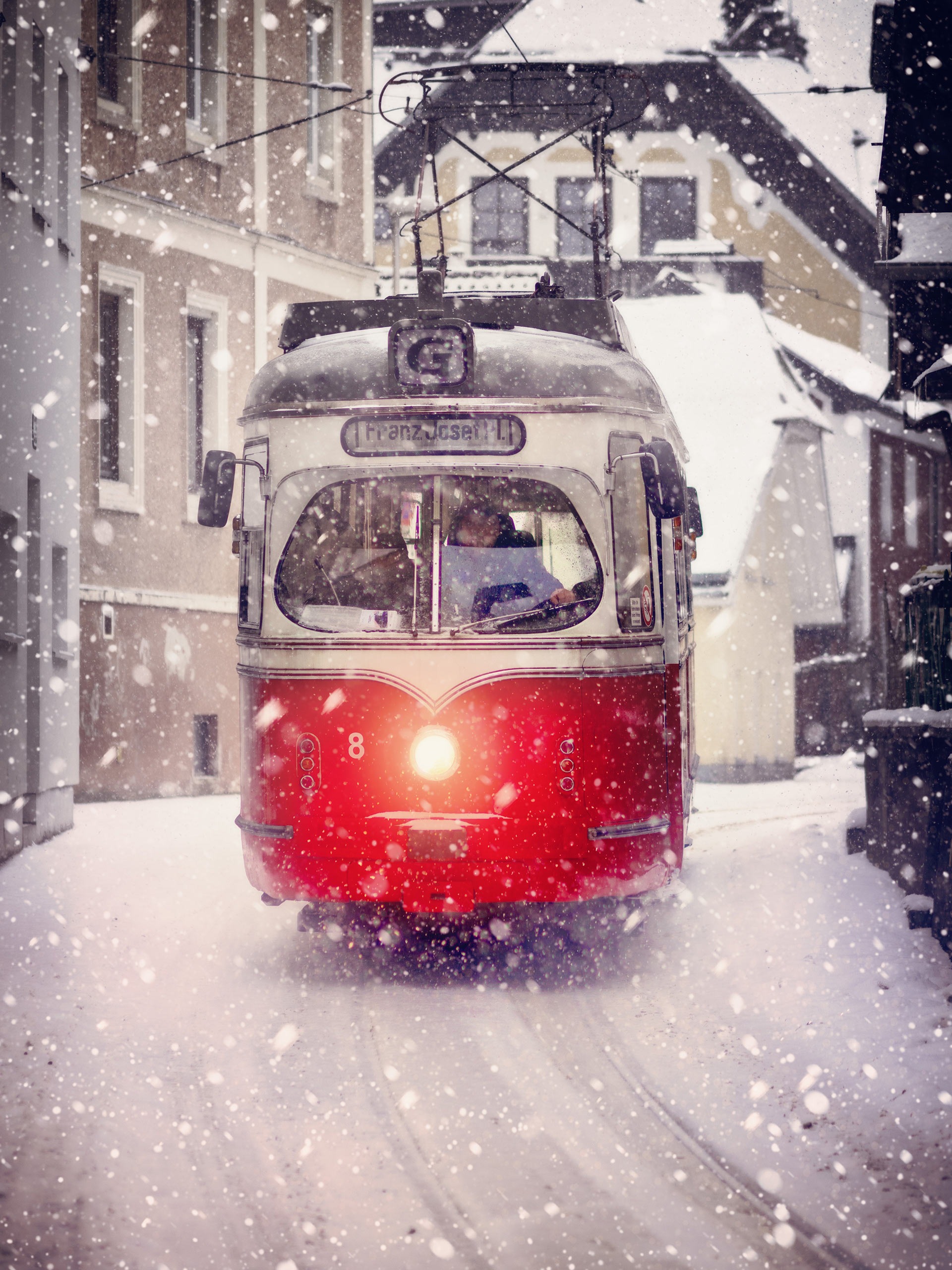 Travel to Santa’s Village: Modern Santa comes with Public Transport